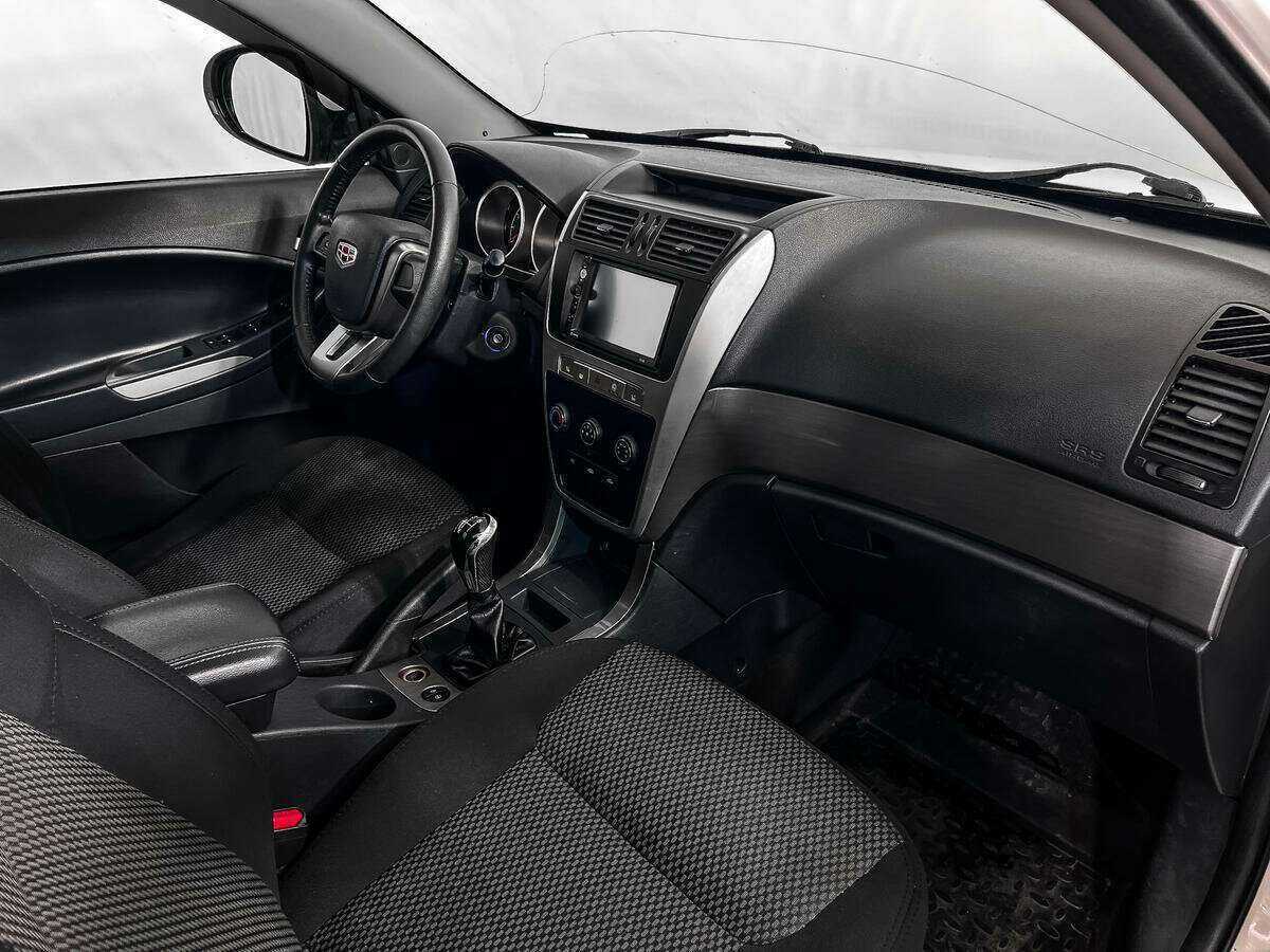 Geely Emgrand X7 с пробегом — 2015 год. Фото: #10