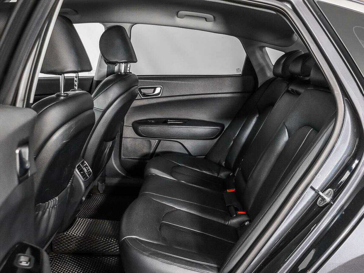 Kia Optima с пробегом — 2017 год. Фото: #10