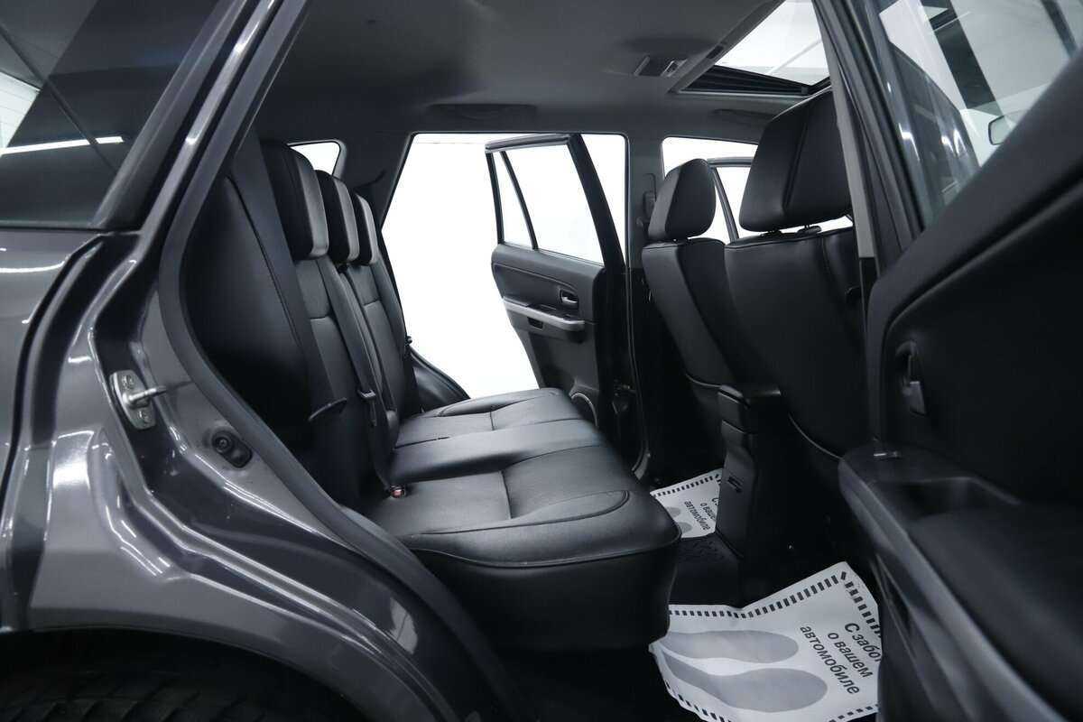 Suzuki Grand Vitara с пробегом — 2012 год. Фото: #17