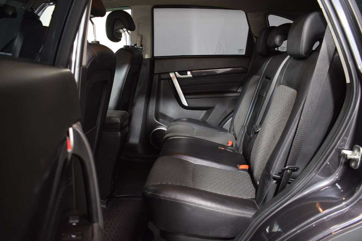 Chevrolet Captiva с пробегом — 2014 год. Фото: #12