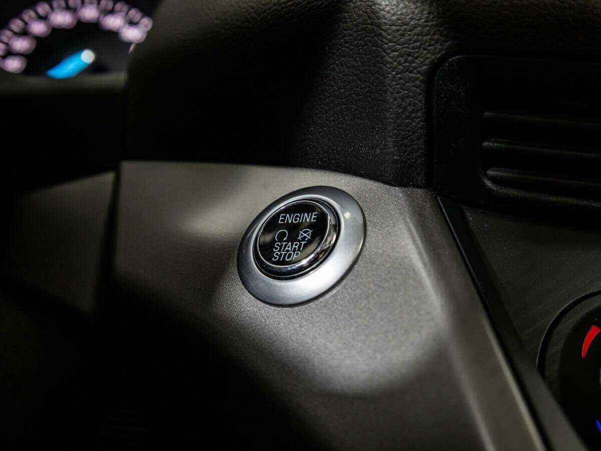 Ford Kuga с пробегом — 2016 год. Фото: #12