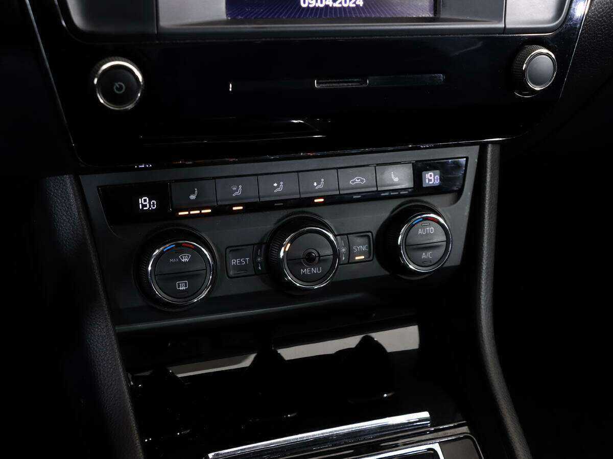 Skoda Superb с пробегом — 2016 год. Фото: #11