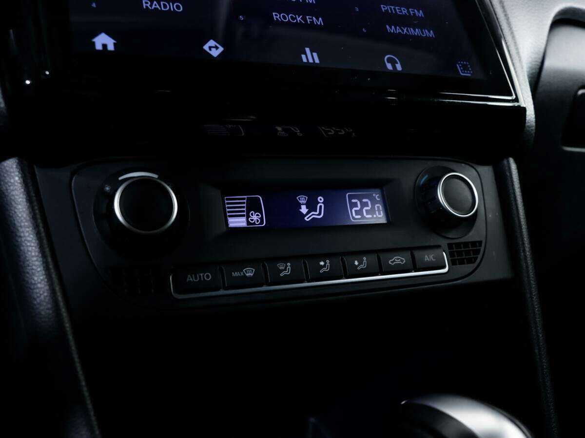 Volkswagen Polo с пробегом — 2015 год. Фото: #12