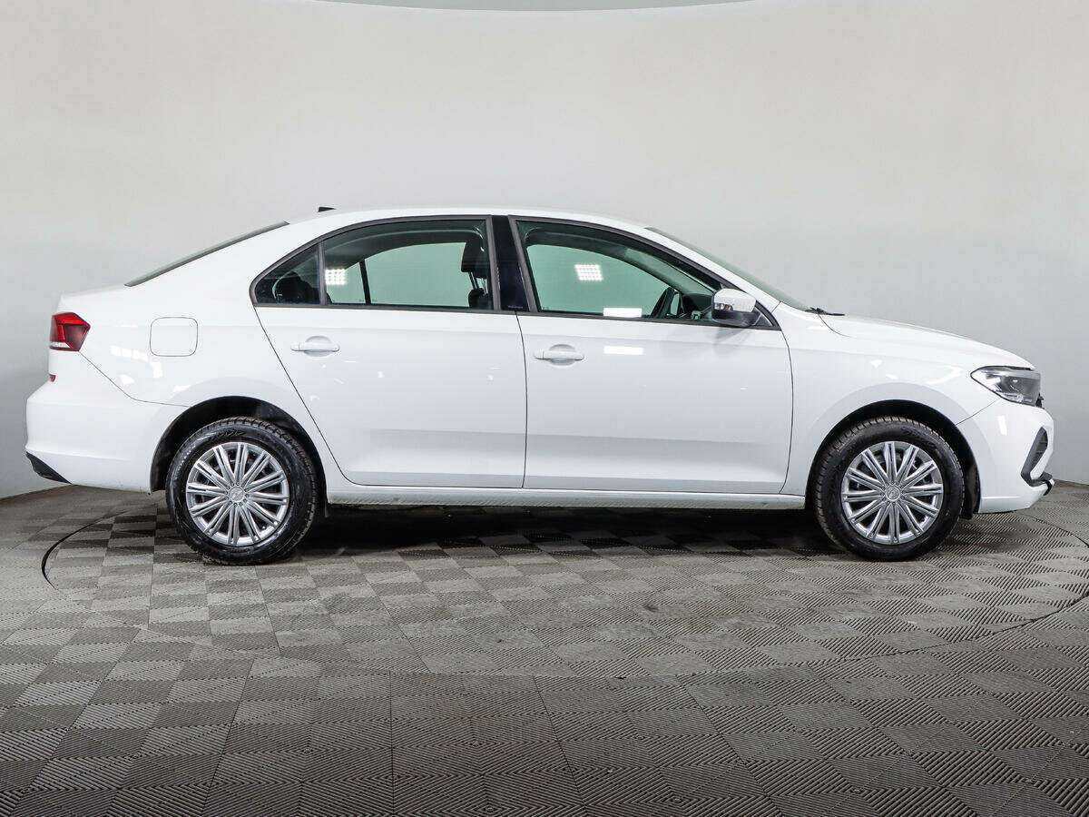 Volkswagen Polo с пробегом — 2022 год. Фото: #2