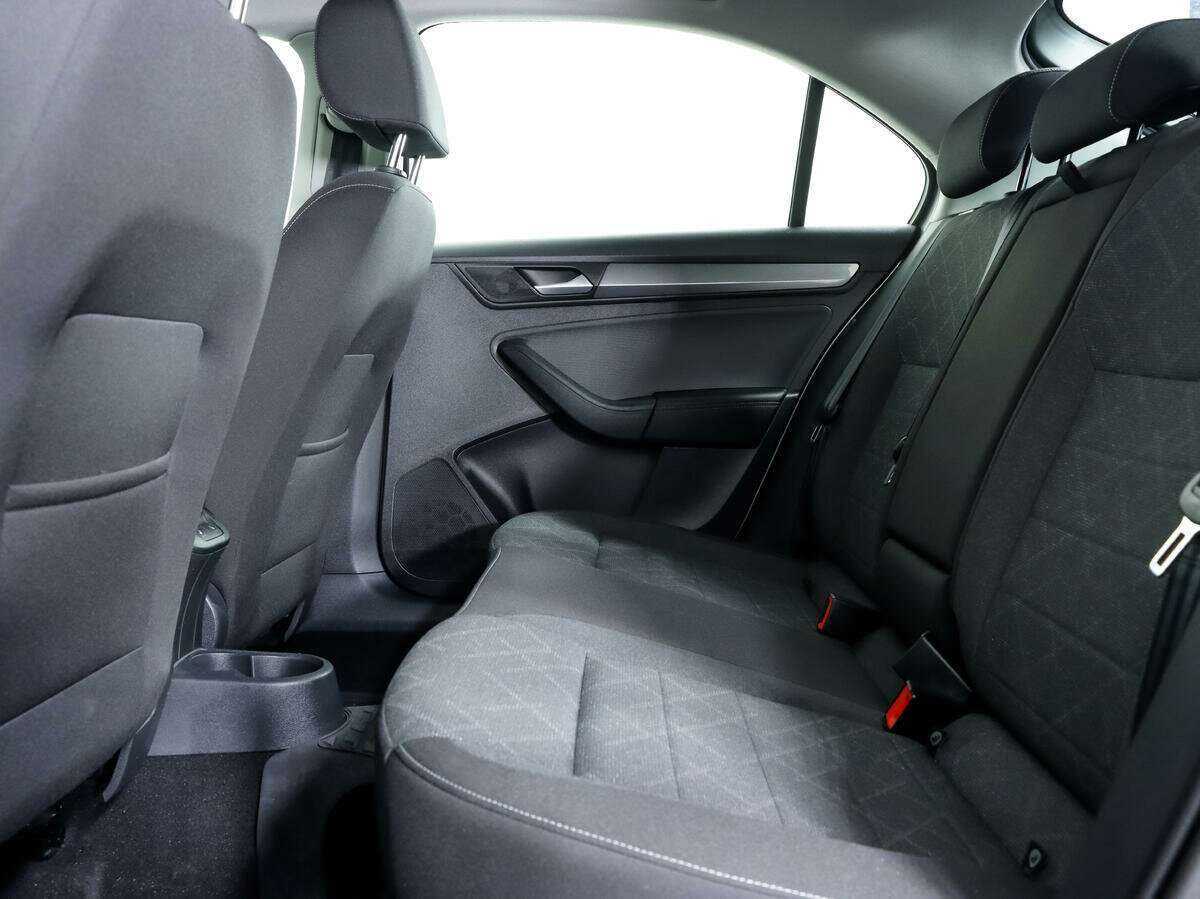 Volkswagen Polo с пробегом — 2022 год. Фото: #10