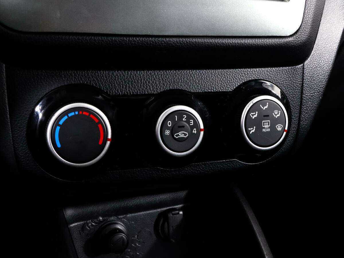 Kia Rio с пробегом — 2016 год. Фото: #12