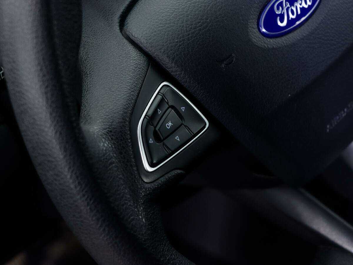 Ford Focus с пробегом — 2018 год. Фото: #11