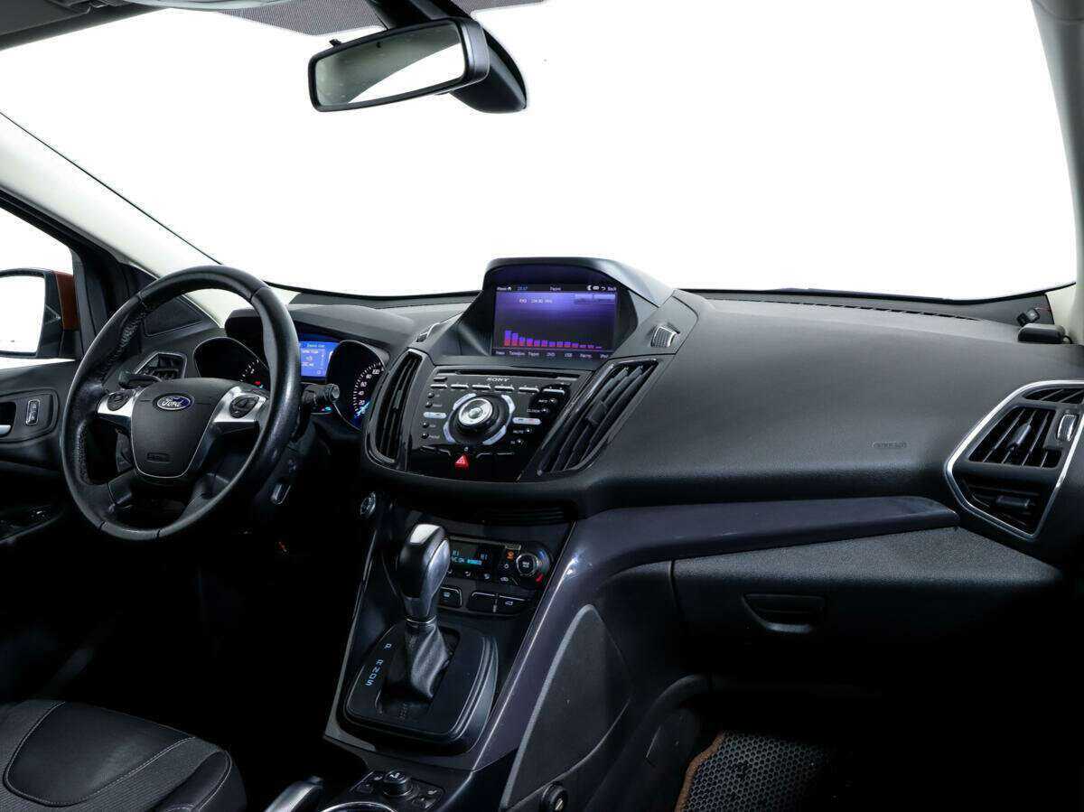 Ford Kuga с пробегом — 2013 год. Фото: #6