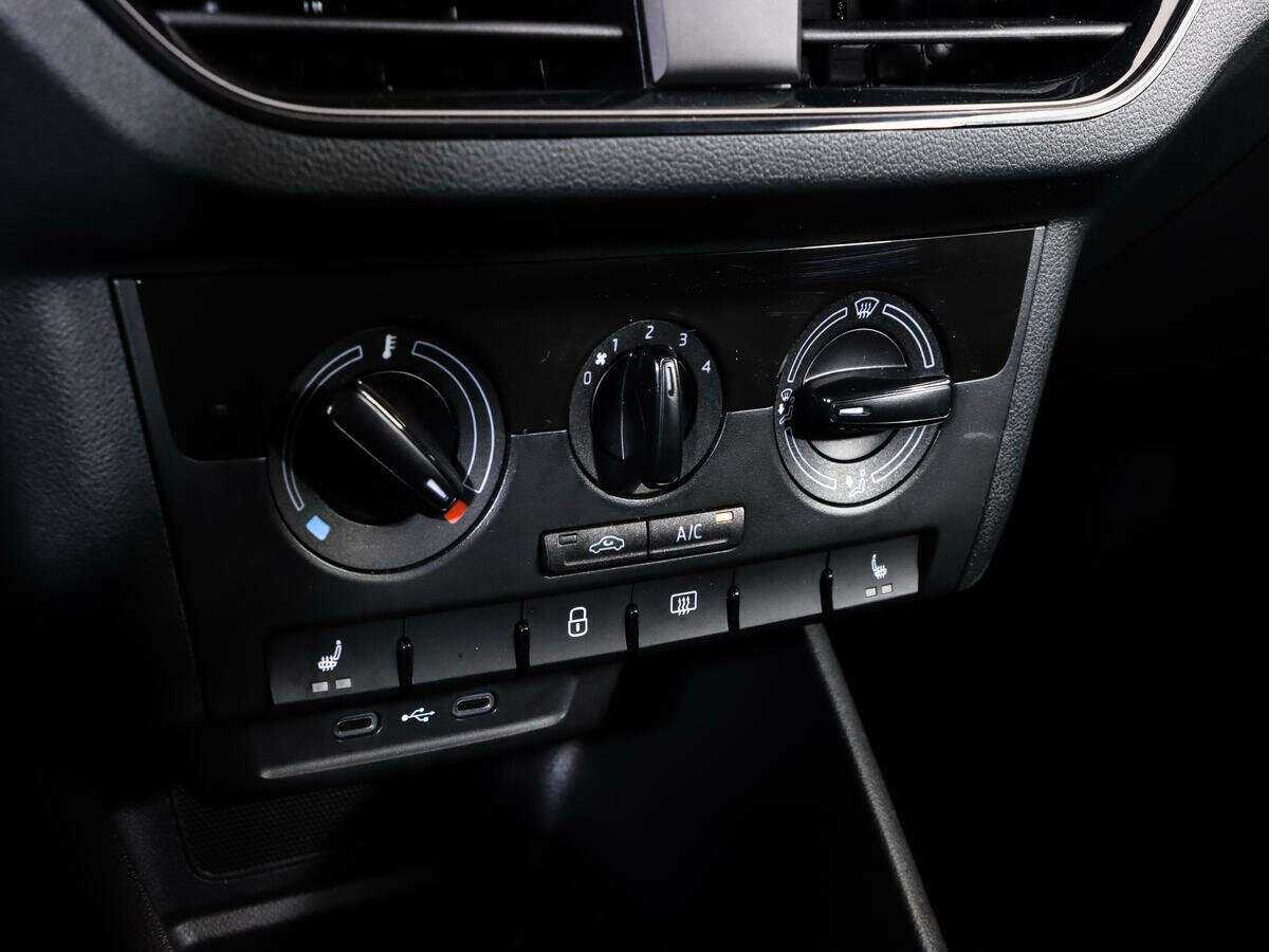 Volkswagen Polo с пробегом — 2021 год. Фото: #10