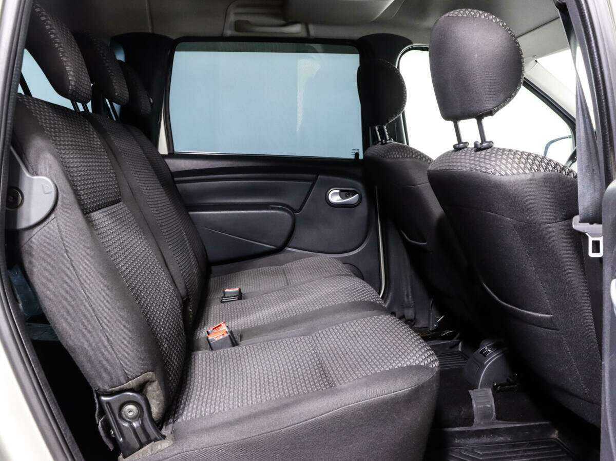 Lada (ВАЗ) Largus с пробегом — 2013 год. Фото: #9