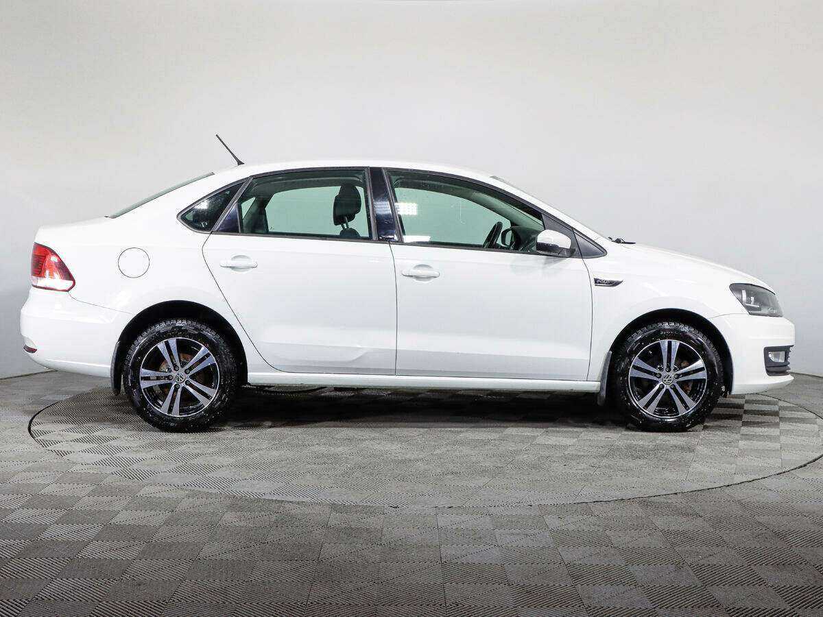 Volkswagen Polo с пробегом — 2016 год. Фото: #3