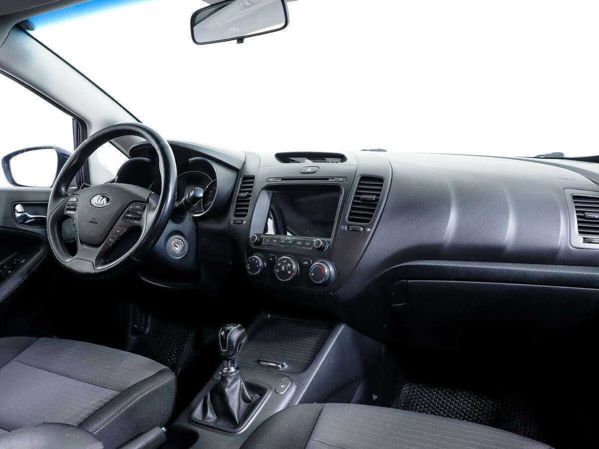 Kia Cerato с пробегом — 2016 год. Фото: #8