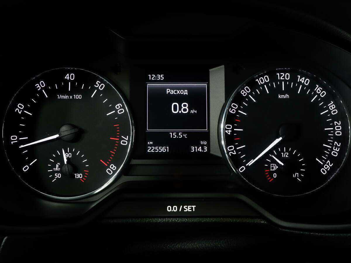 Skoda Octavia с пробегом — 2015 год. Фото: #12