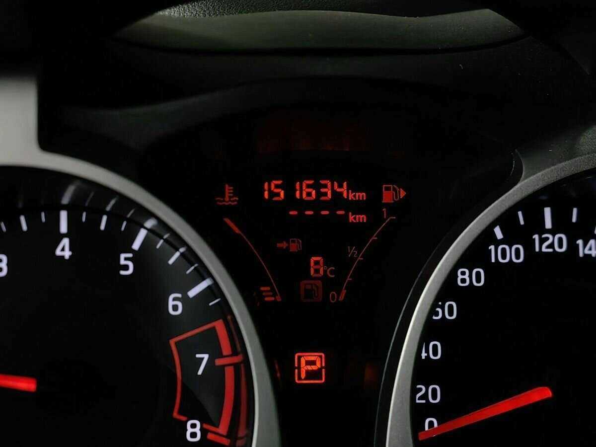 Nissan Juke с пробегом — 2015 год. Фото: #15