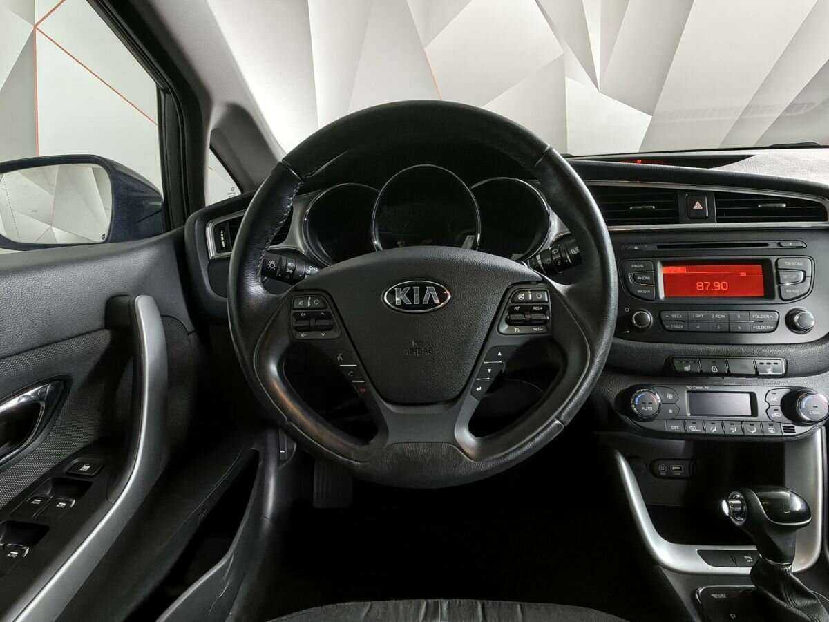 Kia Ceed с пробегом — 2015 год. Фото: #14