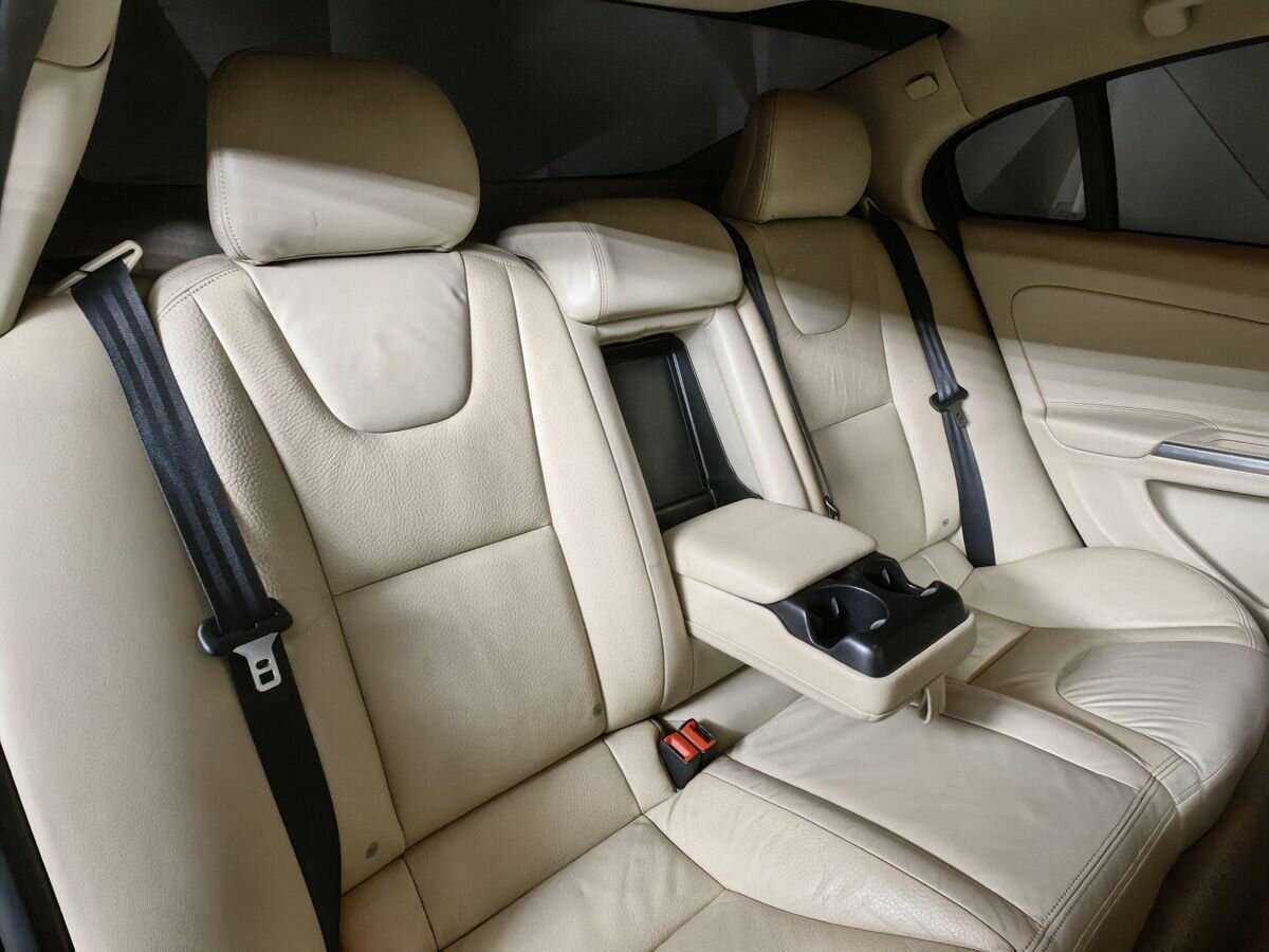 Volvo S60 с пробегом — 2013 год. Фото: #12