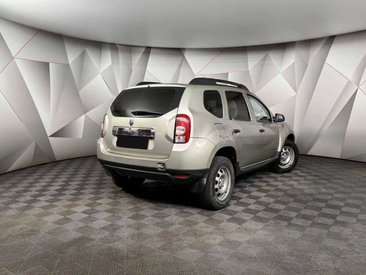 Renault Duster с пробегом — 2014 год. Фото: #1