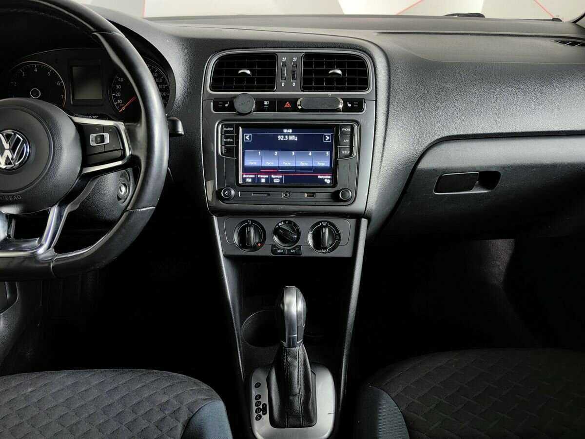 Volkswagen Polo с пробегом — 2019 год. Фото: #10