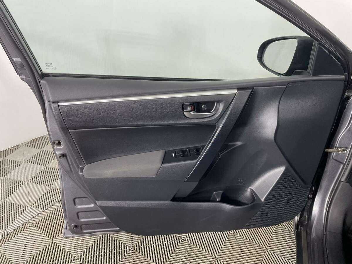 Toyota Corolla с пробегом — 2017 год. Фото: #7