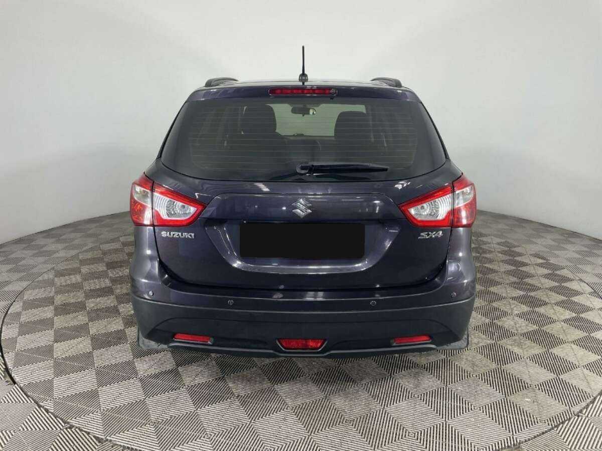 Suzuki SX4 с пробегом — 2014 год. Фото: #2