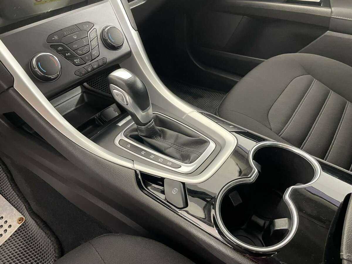 Ford Mondeo с пробегом — 2015 год. Фото: #12