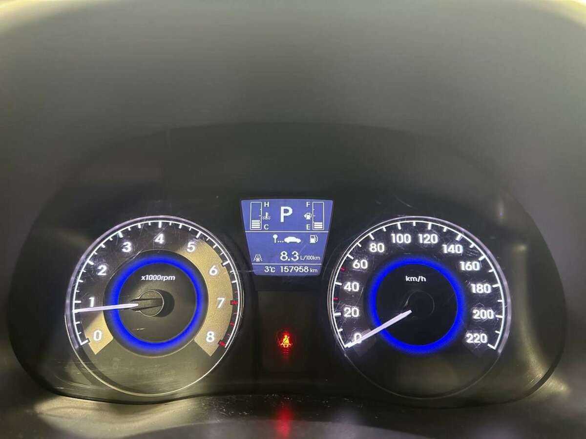 Hyundai Solaris с пробегом — 2016 год. Фото: #10