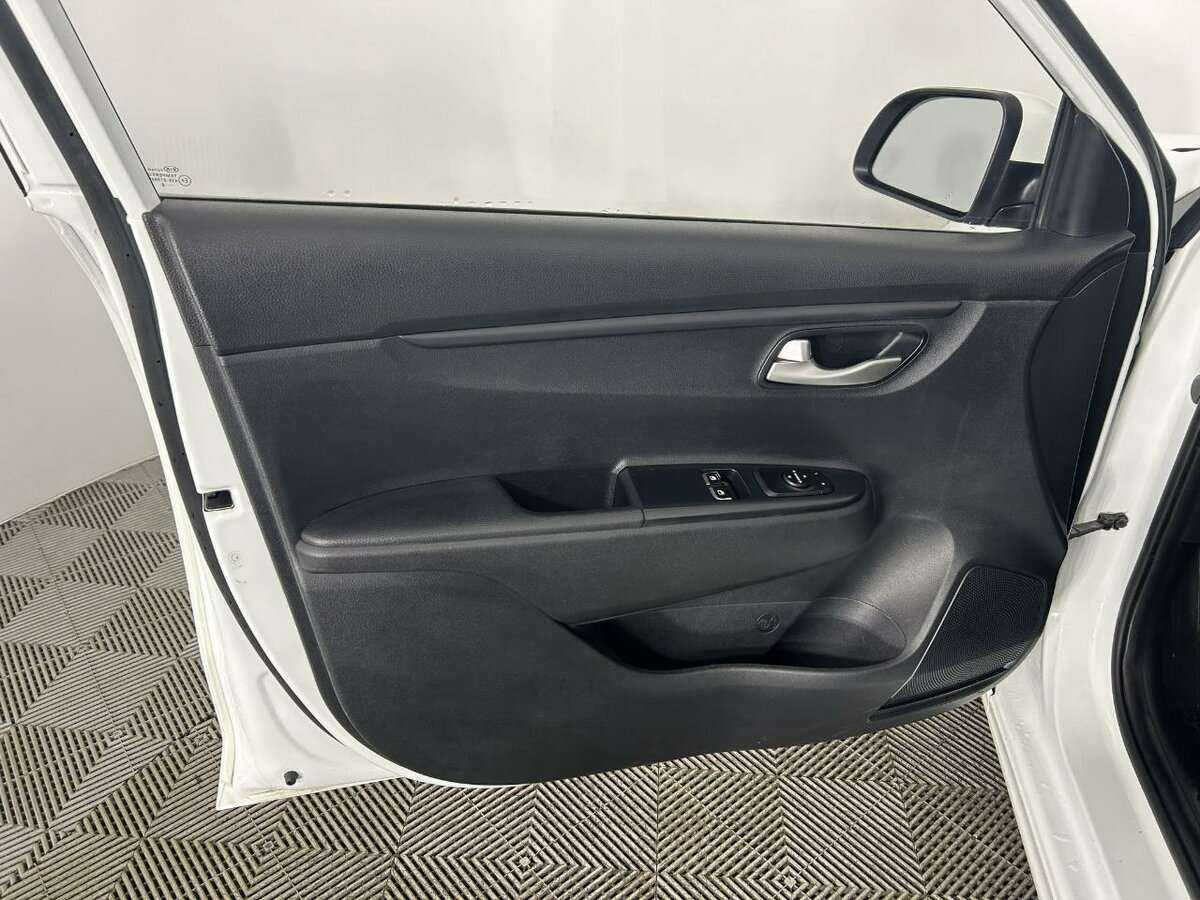 Kia Rio с пробегом — 2018 год. Фото: #7