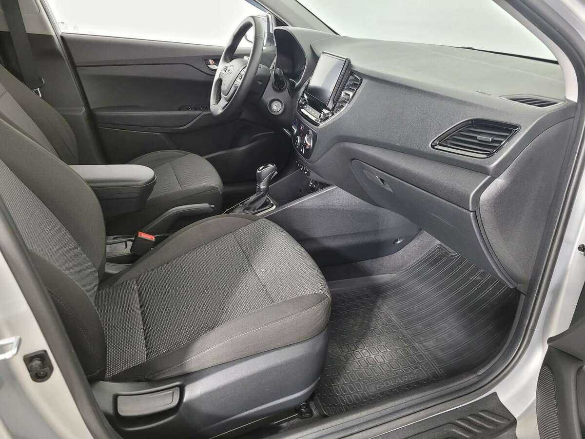 Hyundai Solaris с пробегом — 2021 год. Фото: #13