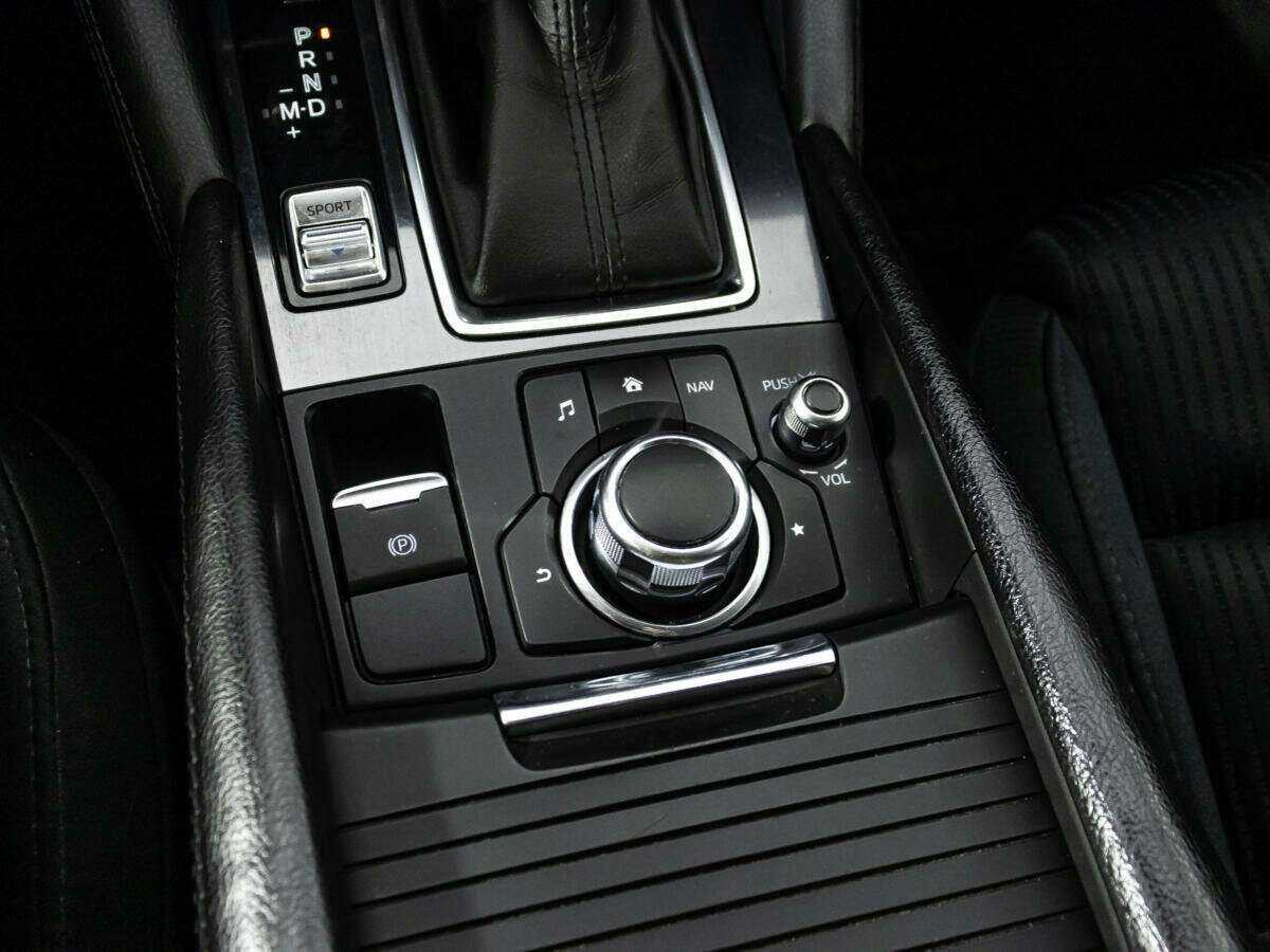 Mazda 6 с пробегом — 2015 год. Фото: #16