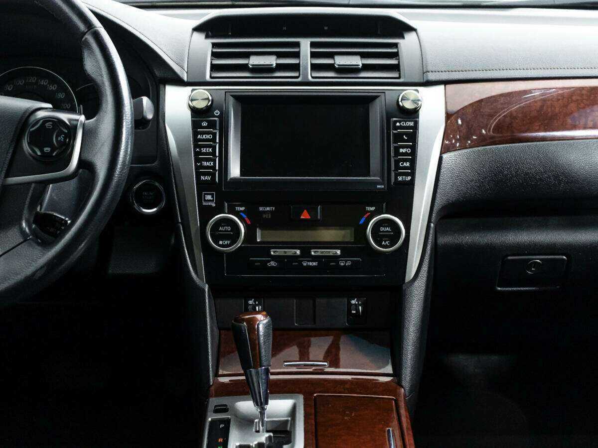 Toyota Camry с пробегом — 2012 год. Фото: #13