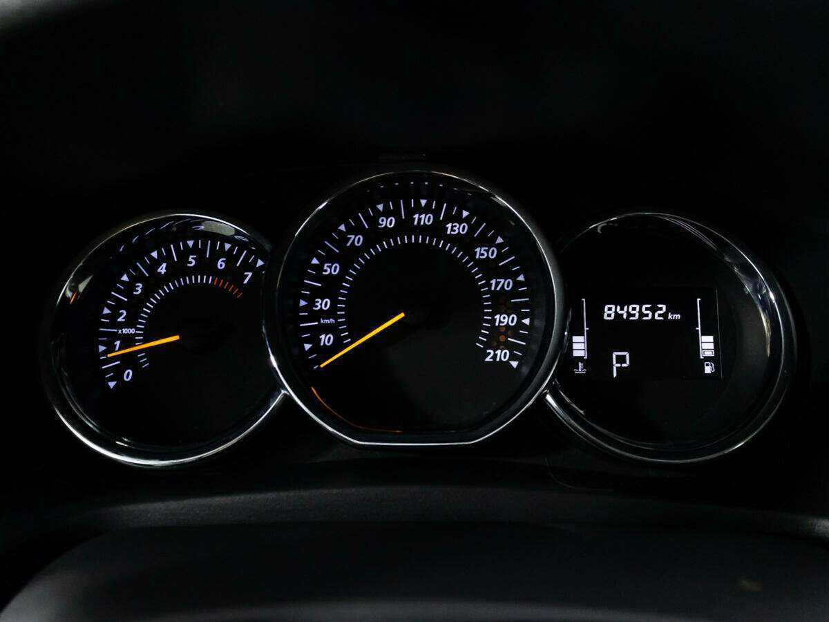 Renault Sandero с пробегом — 2018 год. Фото: #11