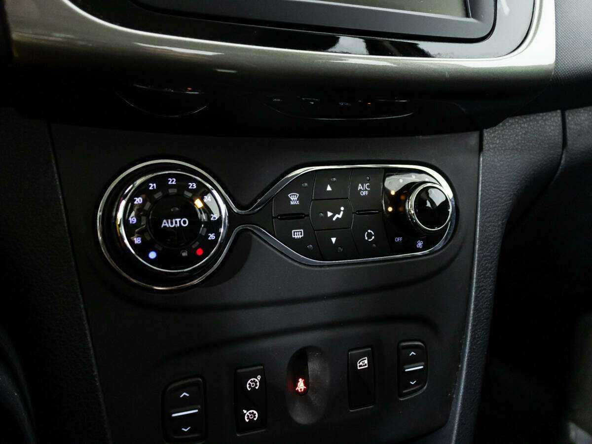 Renault Sandero с пробегом — 2018 год. Фото: #15