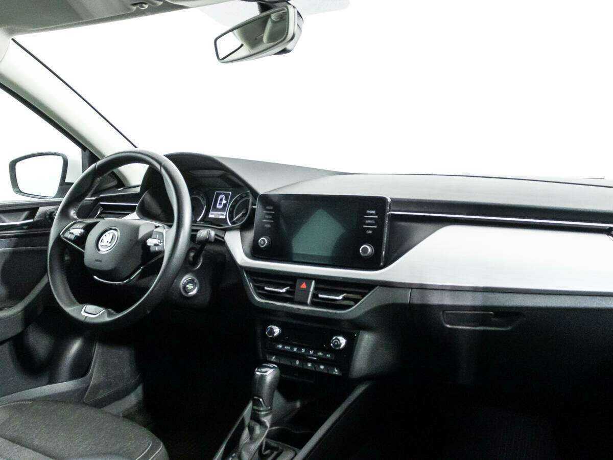Skoda Rapid с пробегом — 2020 год. Фото: #8