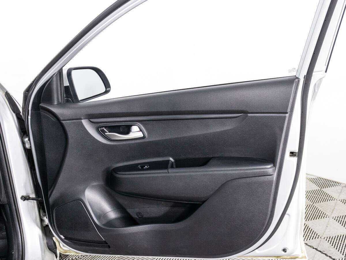 Kia Rio с пробегом — 2020 год. Фото: #28