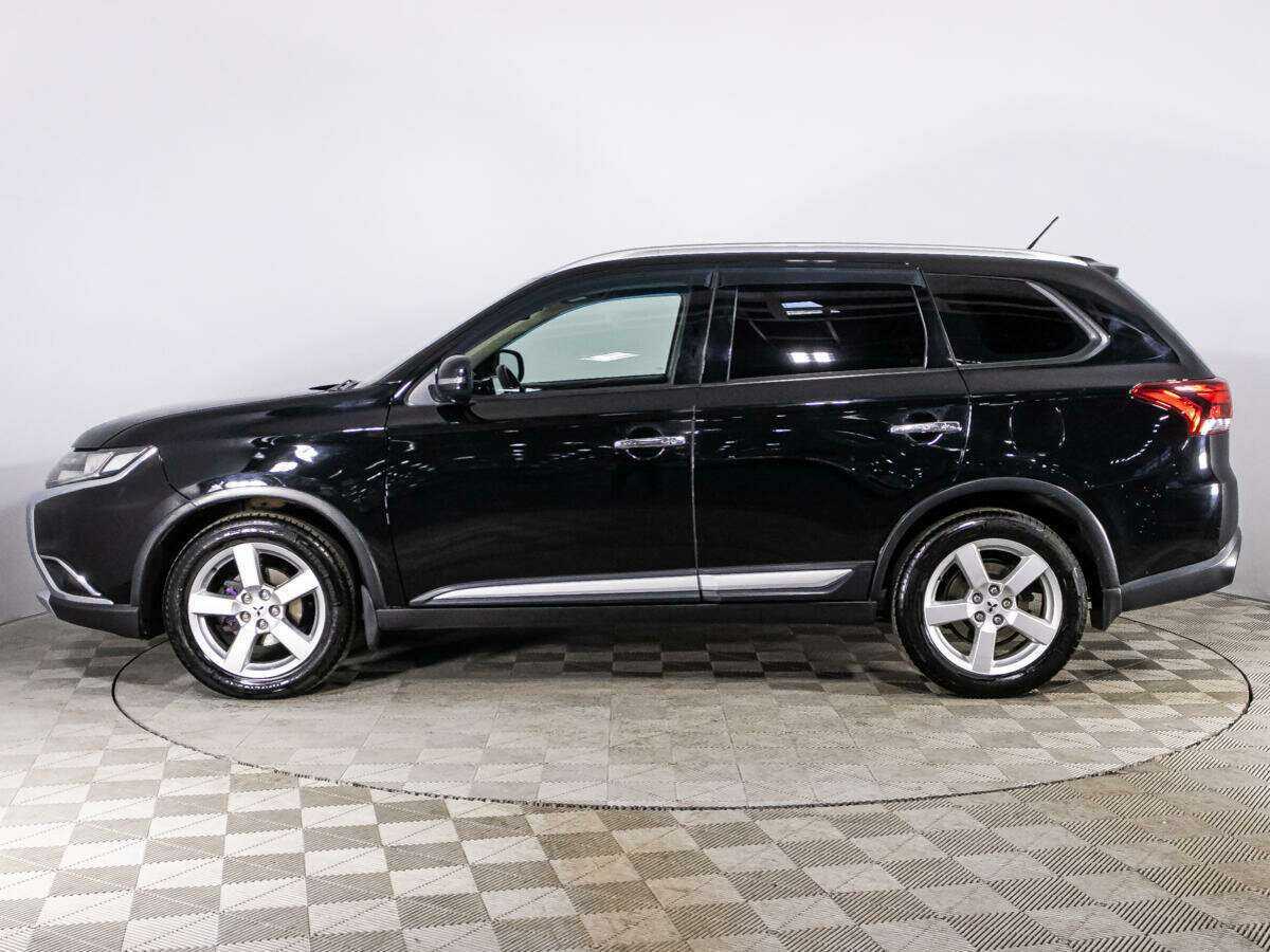 Mitsubishi Outlander с пробегом — 2016 год. Фото: #7