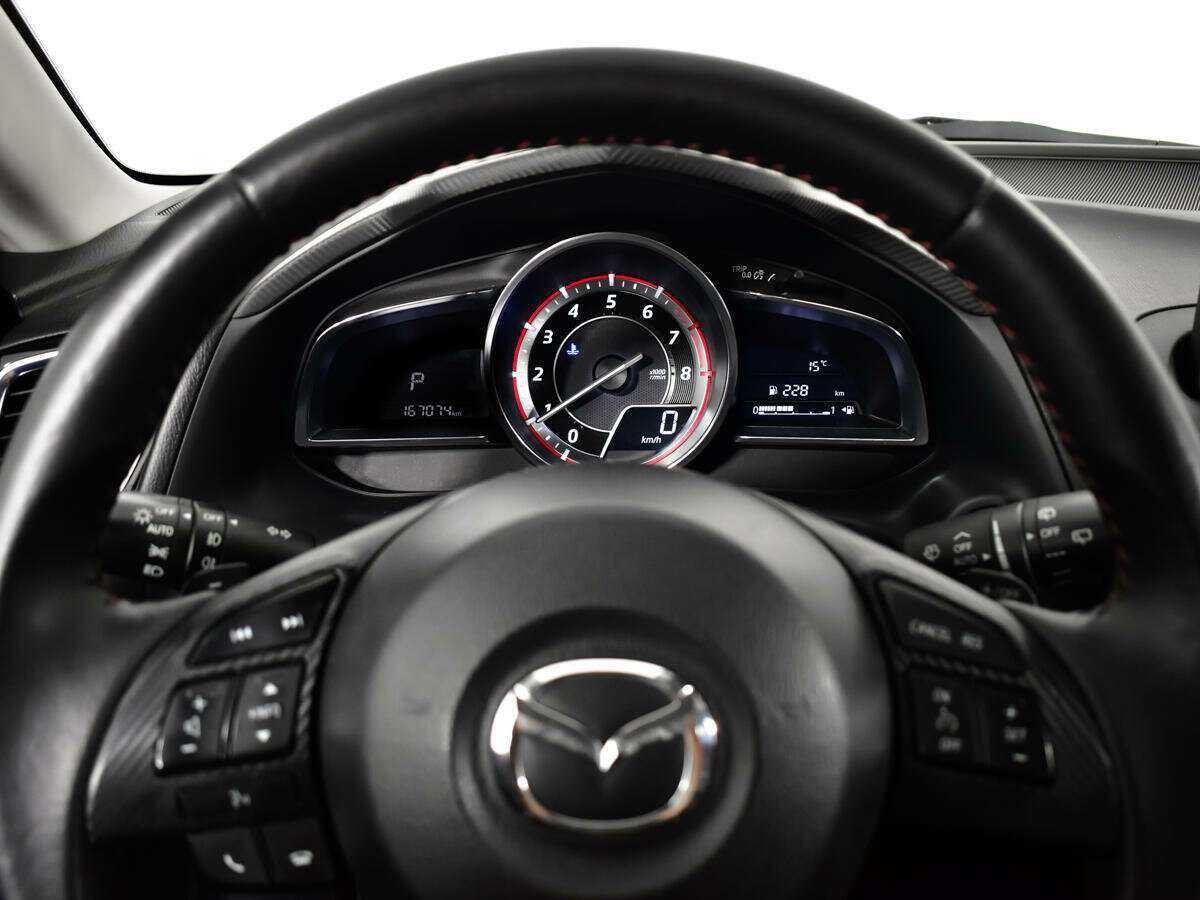 Mazda 3 с пробегом — 2013 год. Фото: #10