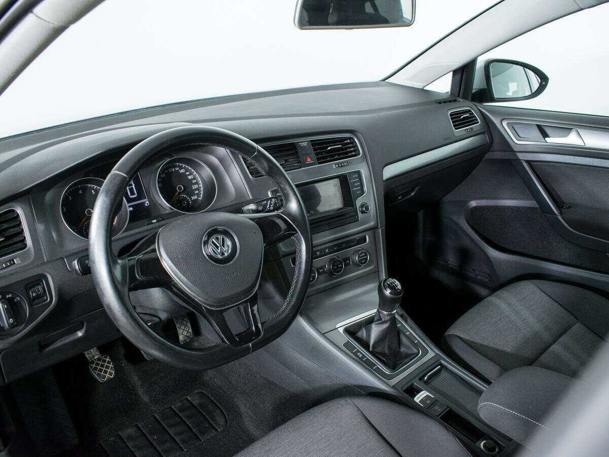 Volkswagen Golf с пробегом — 2013 год. Фото: #12