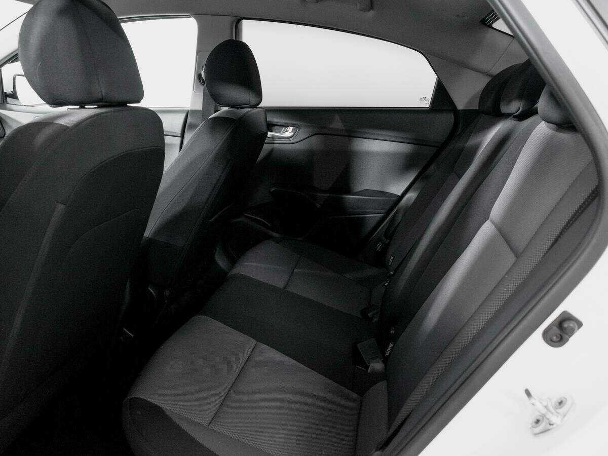 Hyundai Solaris с пробегом — 2021 год. Фото: #9