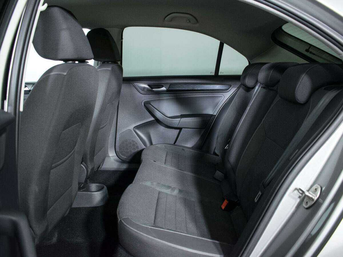 Volkswagen Polo с пробегом — 2020 год. Фото: #9