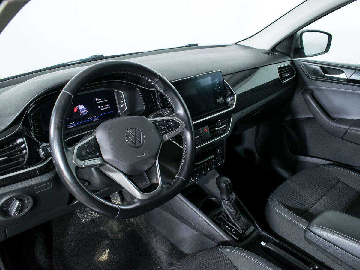 Volkswagen Polo с пробегом — 2020 год. Фото: #12