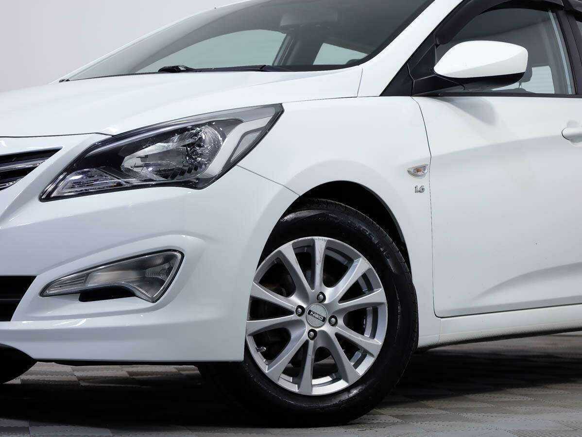 Hyundai Solaris с пробегом — 2015 год. Фото: #7