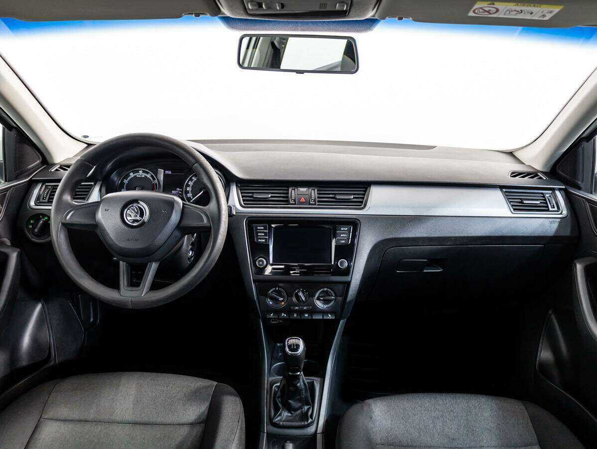 Skoda Rapid с пробегом — 2018 год. Фото: #8