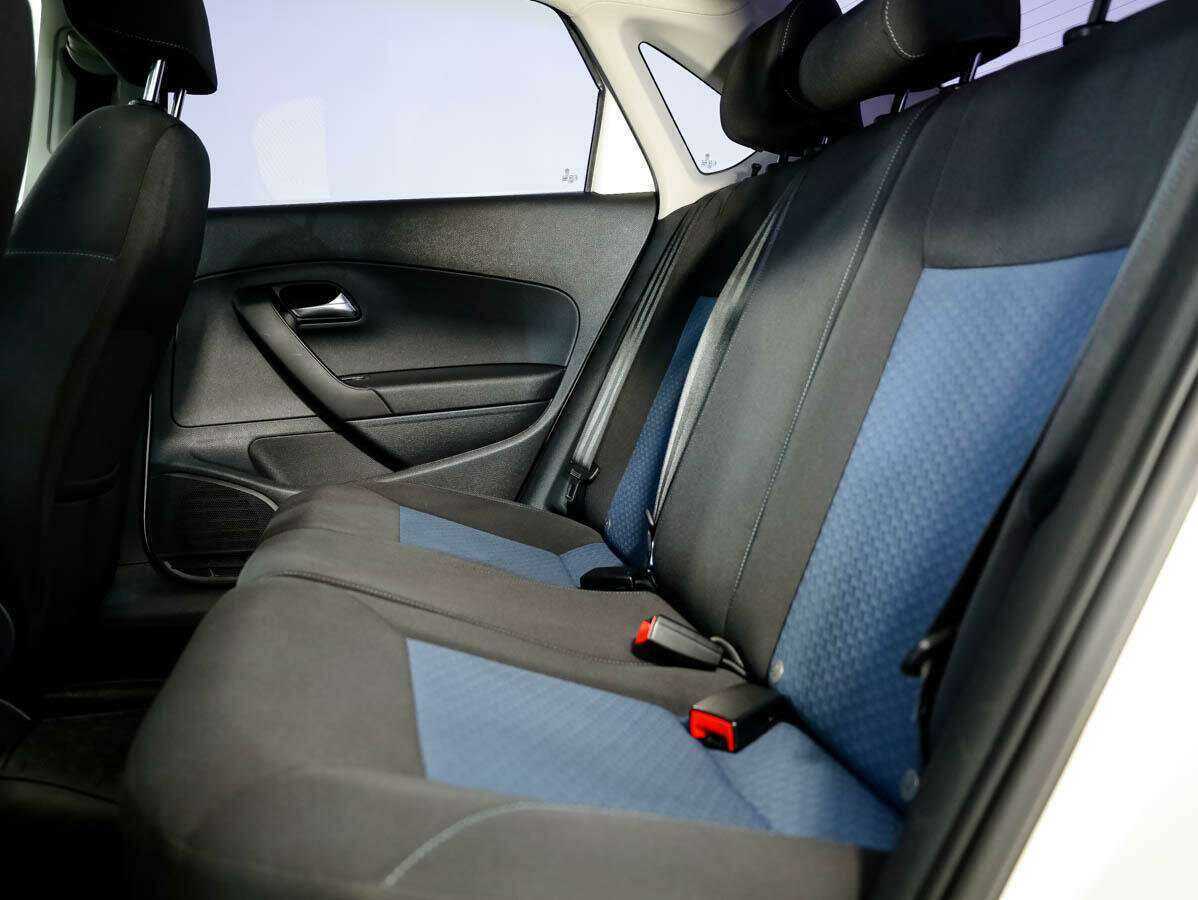 Volkswagen Polo с пробегом — 2013 год. Фото: #11