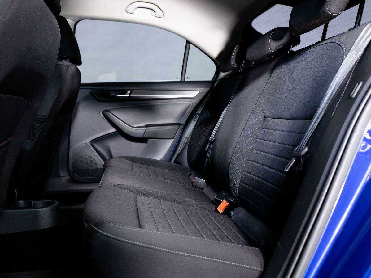 Skoda Rapid с пробегом — 2017 год. Фото: #11