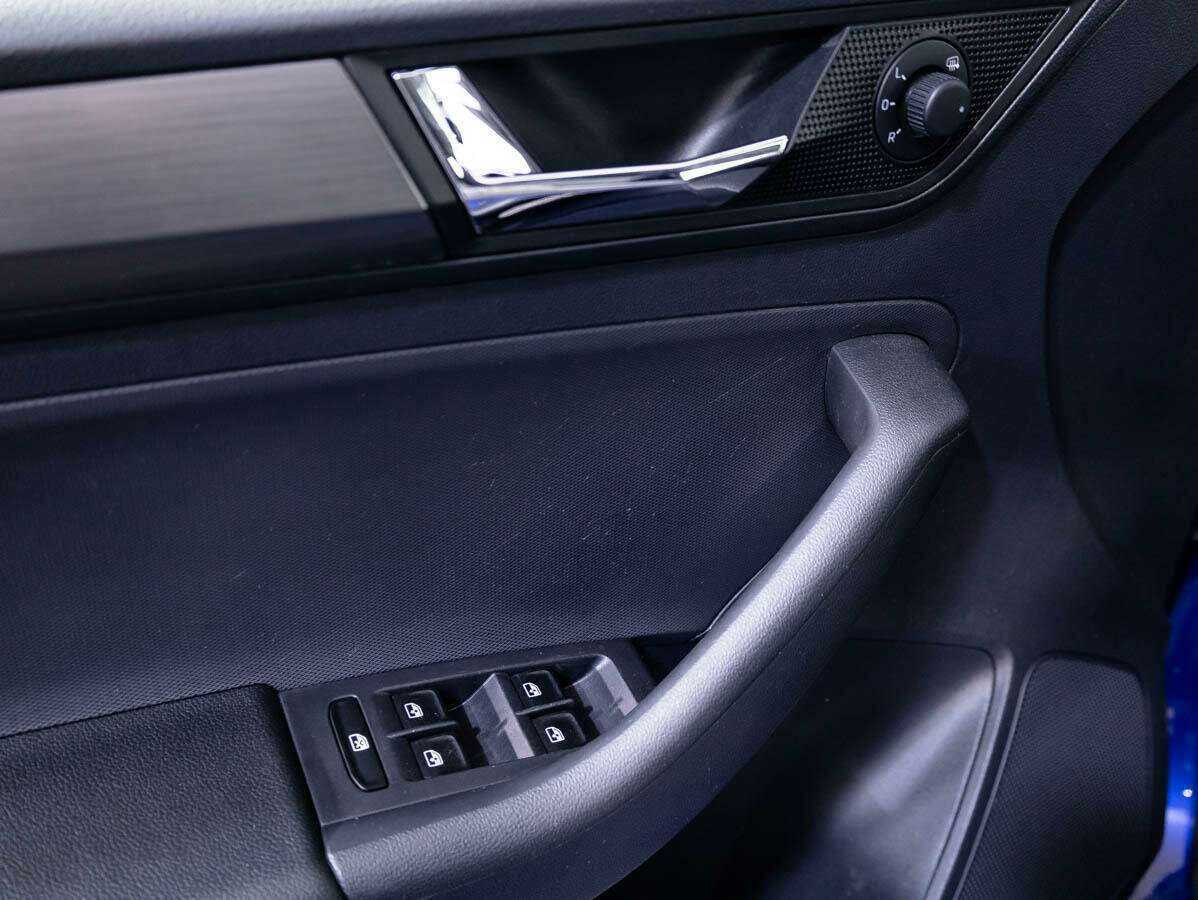 Skoda Rapid с пробегом — 2017 год. Фото: #12