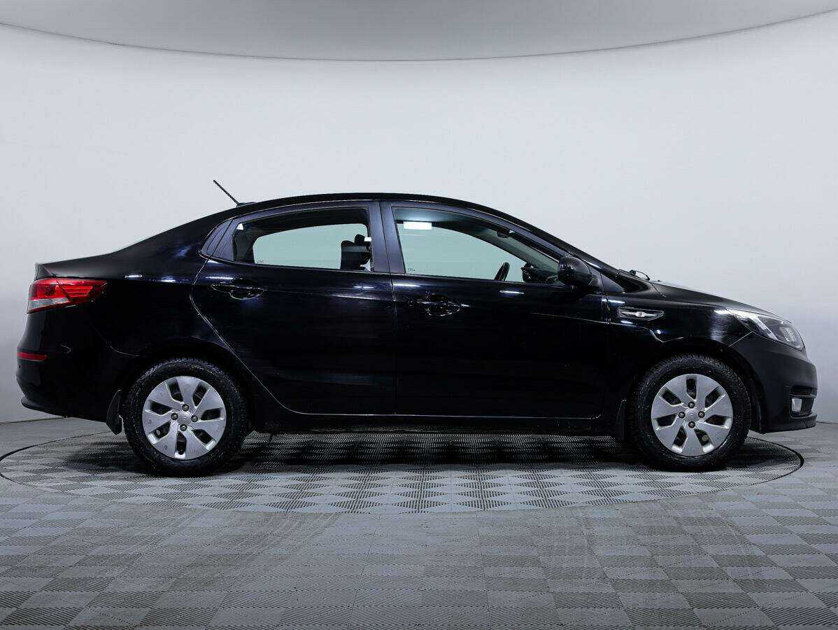 Kia Rio с пробегом — 2017 год. Фото: #3