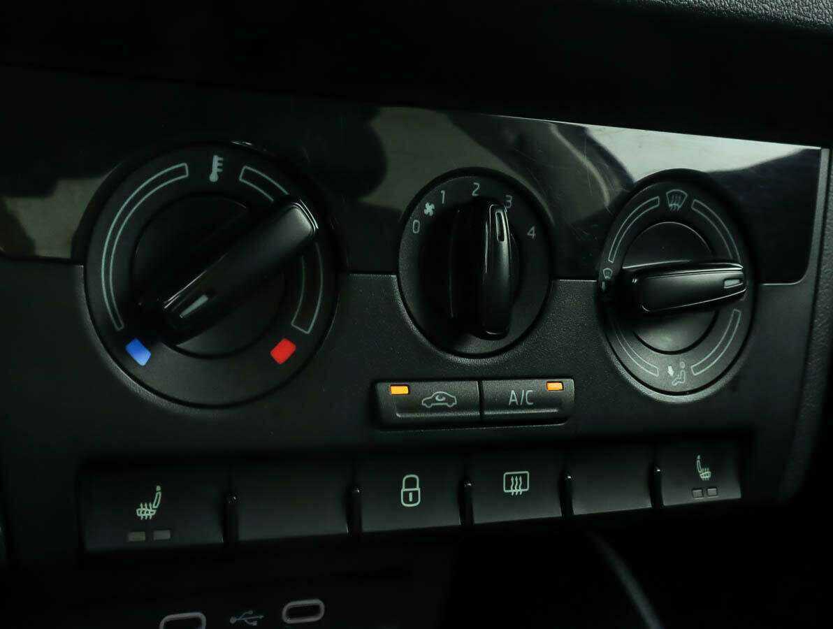 Skoda Rapid с пробегом — 2020 год. Фото: #11