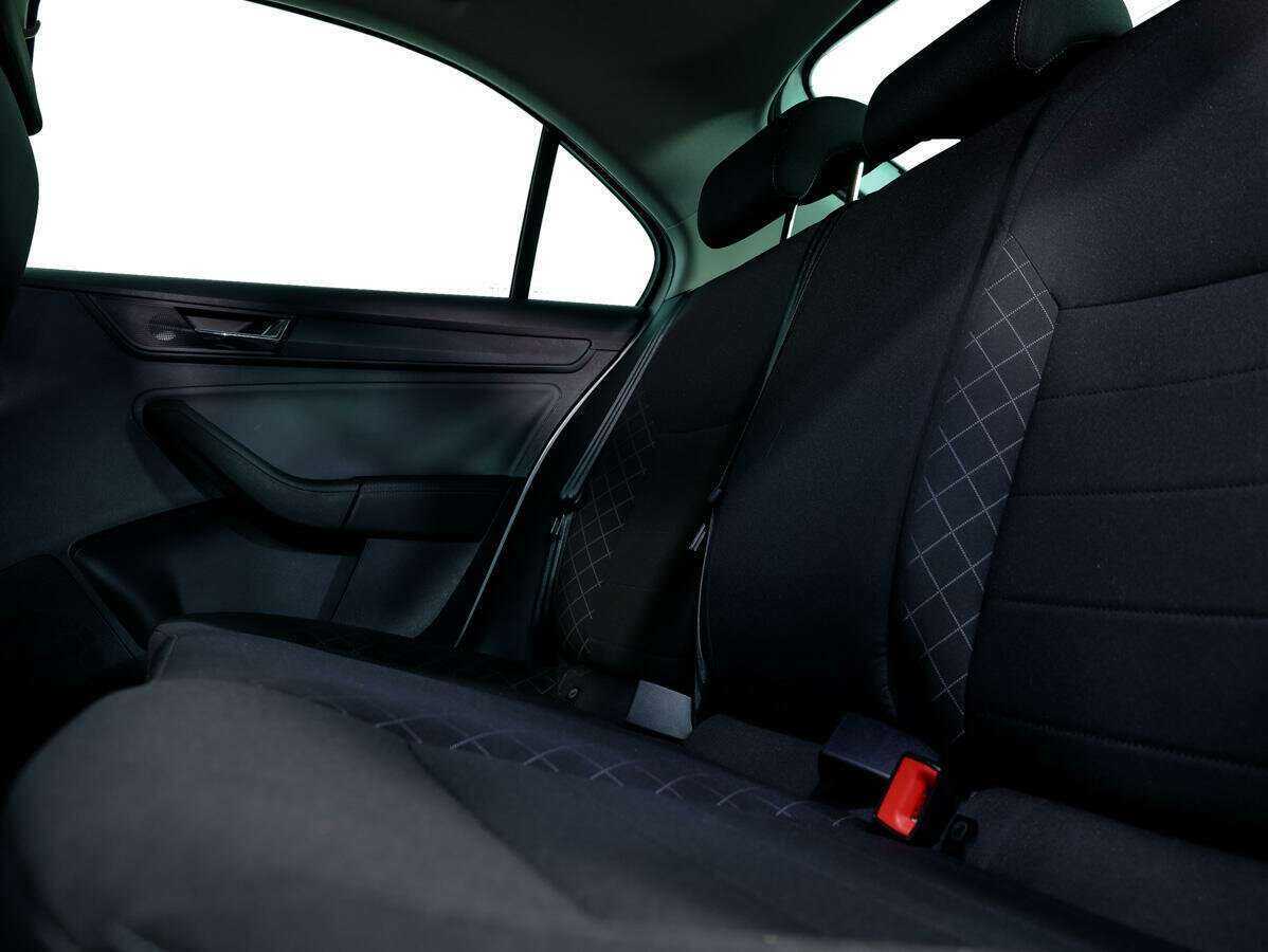 Skoda Rapid с пробегом — 2021 год. Фото: #11