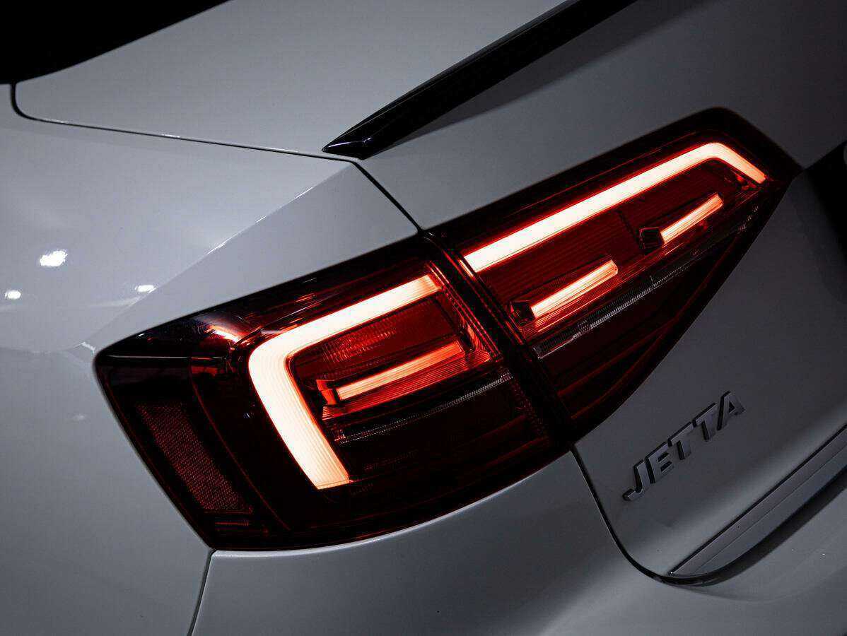 Volkswagen Jetta с пробегом — 2017 год. Фото: #17