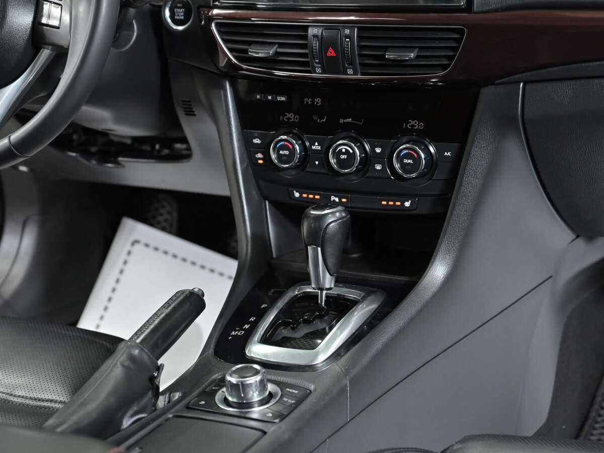 Mazda 6 с пробегом — 2014 год. Фото: #13